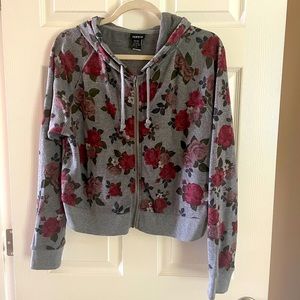 Torrid Gray Cropped Sweatshirt with Roses Size 1